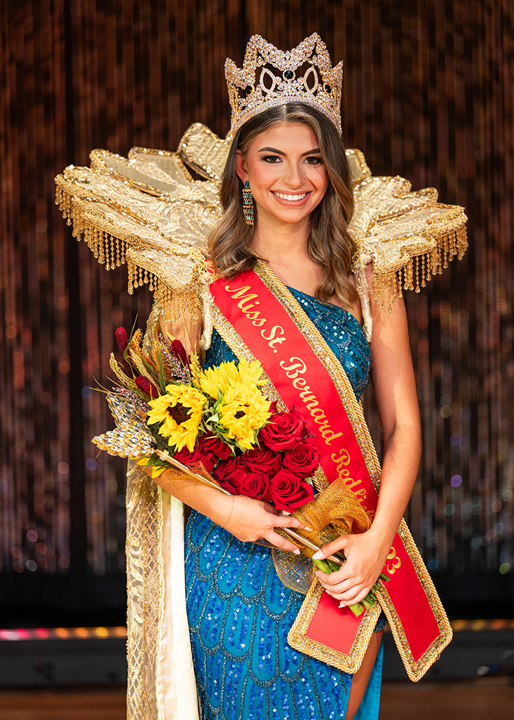 CarolineSmith-MissRF2023-crowning-web