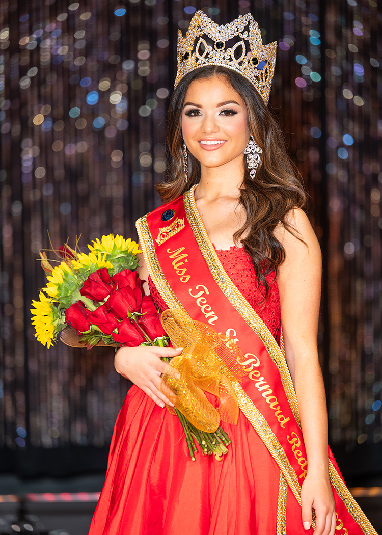 JayneeKinchen-TeenRF2023-crowning-web